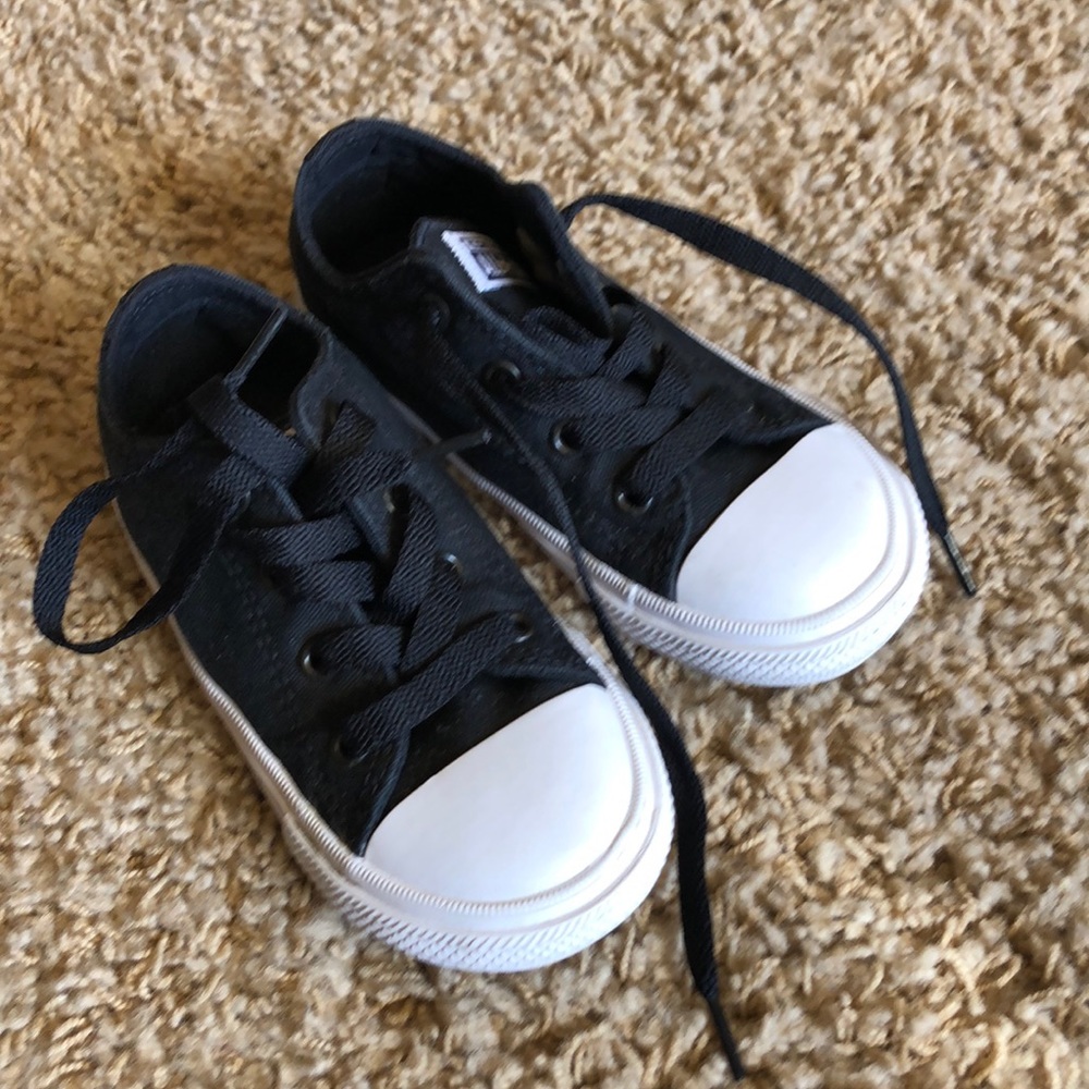 Boys Converse Chuck Taylor sz 9 toddler